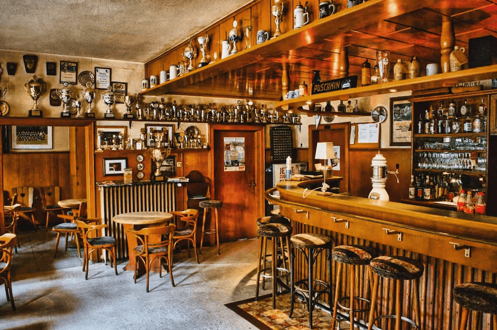 Traditionelle Bar in deutschem Gasthaus 
